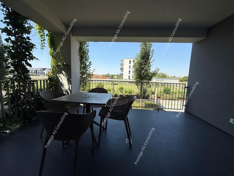Apartament cu 3 camere semidecomandat, mobilat în Aradului