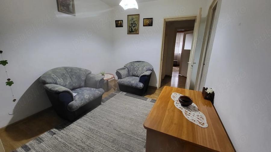 Apartament cu 3 camere decomandat în Vasile Aaron