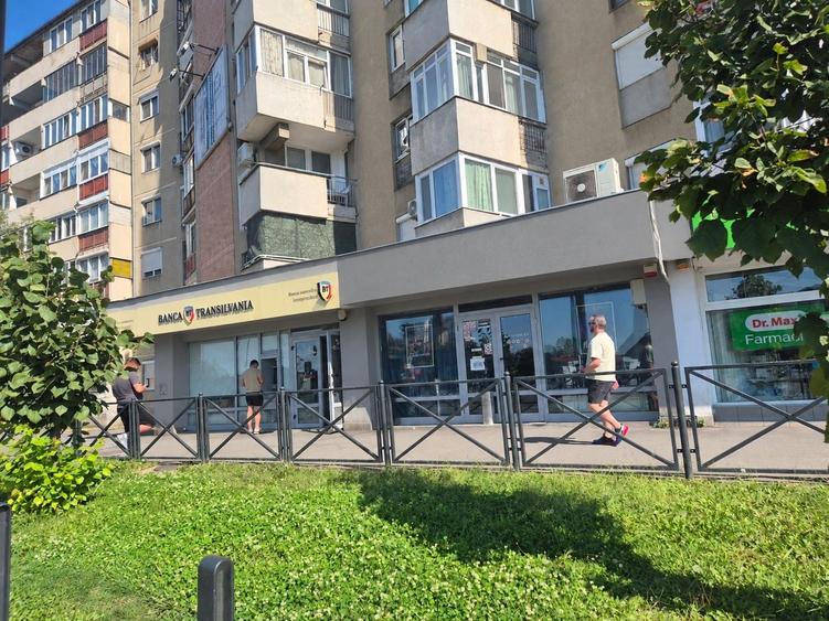 Spațiu comercial, de 59 mp, în Cihei