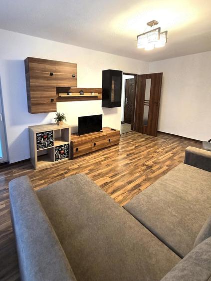 Apartament cu 2 camere decomandat în Berceni