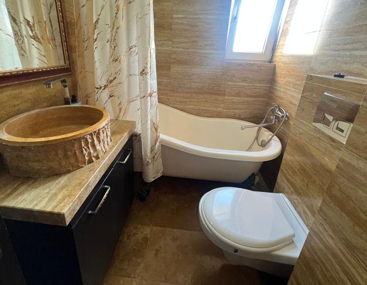 Apartament cu 2 camere, mobilat în Tomis Nord