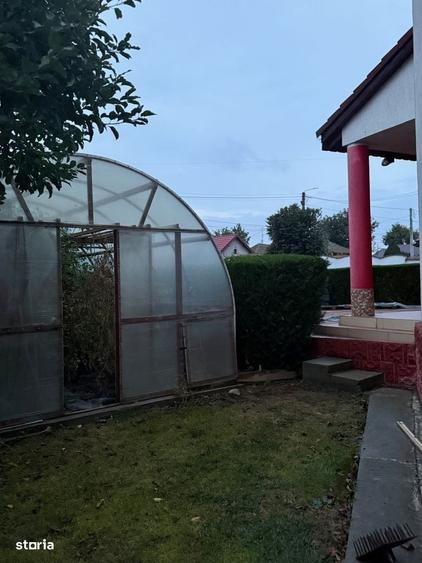 Casă cu 4 camere în Mihail Kogălniceanu