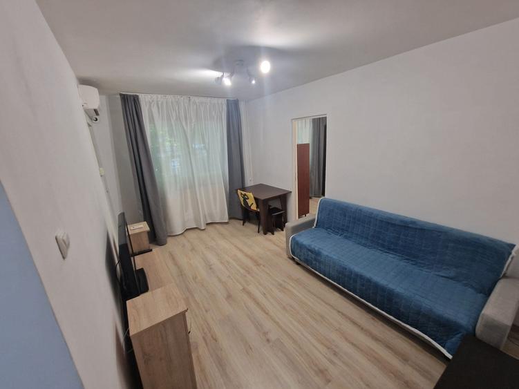 Apartament cu 2 camere semidecomandat în Tătărași