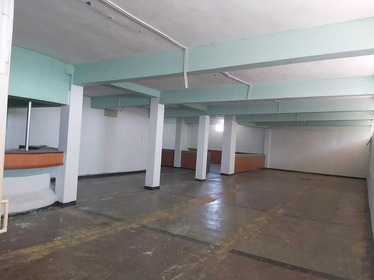 Spațiu comercial, de 600 mp, în Independența