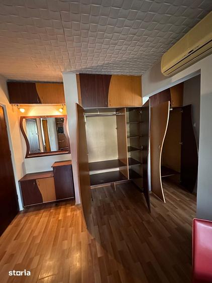 Apartament cu 2 camere decomandat în Rovine