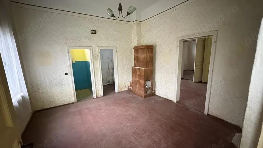 Casă cu 4 camere cu Teren 2100 Mp în Satu Nou