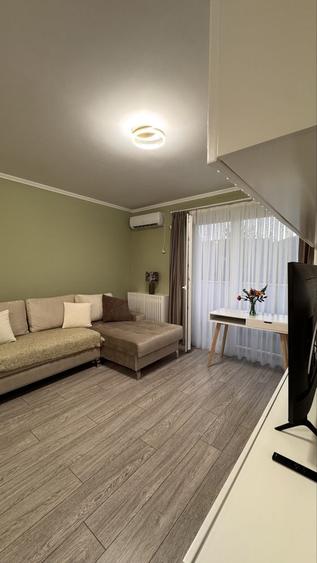 Apartament cu 3 camere decomandat în Nufărul