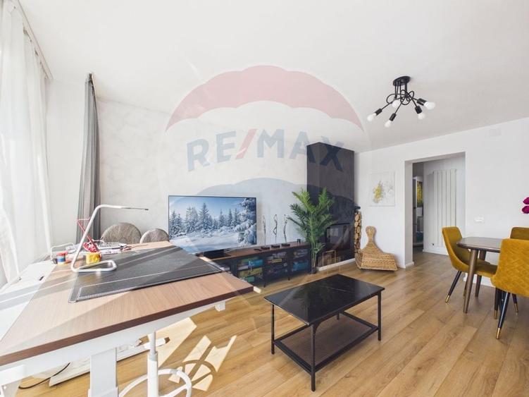 Apartament cu 3 camere decomandat, mobilat în Unirii