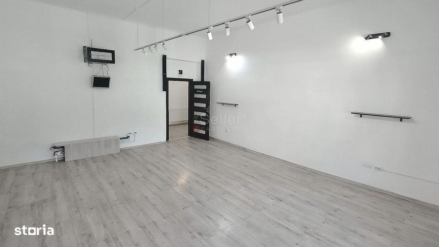 Apartament cu 4 camere decomandat în Centrul Istoric