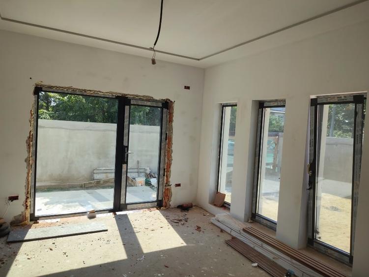 Casă individuală cu 4 camere cu Teren 260 Mp în Central