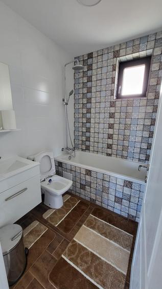 Casă cu 3 camere în Domnești