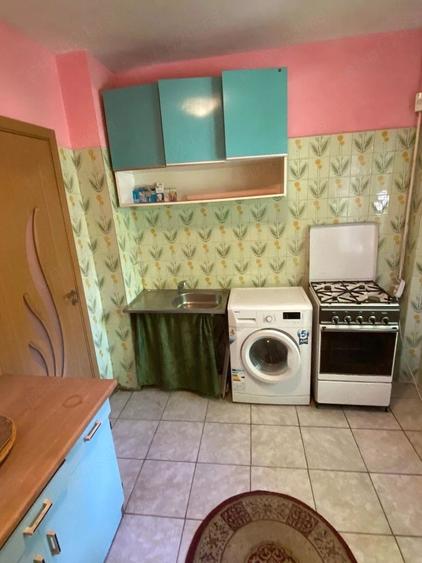 Apartament cu 2 camere semidecomandat, mobilat în Lujerului