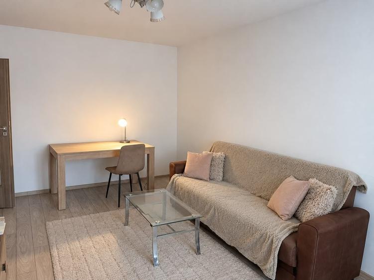Apartament cu 2 camere decomandat în Criș