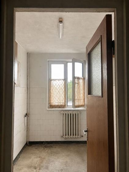 Apartament cu 3 camere semidecomandat în Drumul Taberei