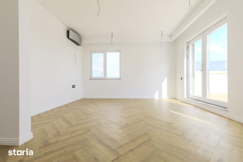 Apartament cu 8 camere în Vitan