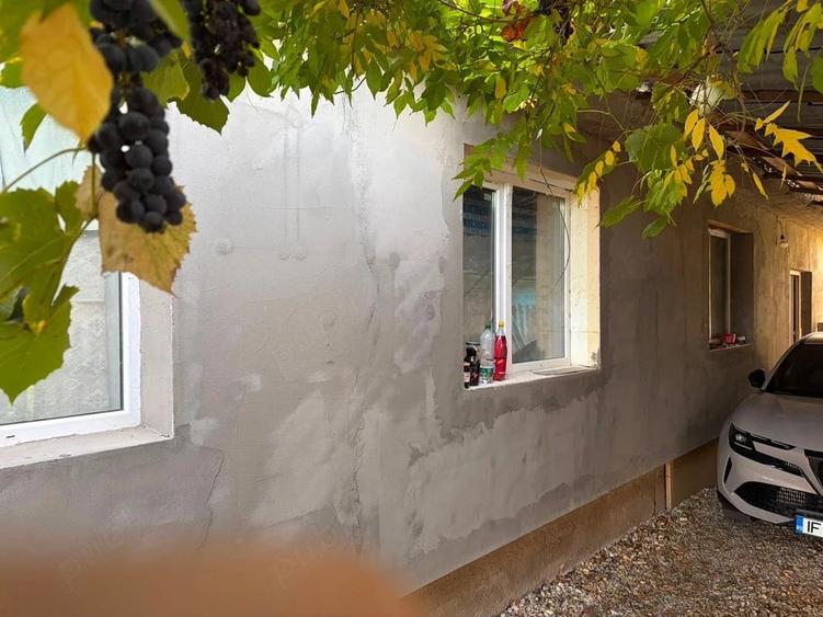 Casă cu 3 camere cu Teren 1300 Mp în Vidra