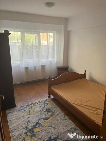 Apartament cu 4 camere decomandat în Mărăști