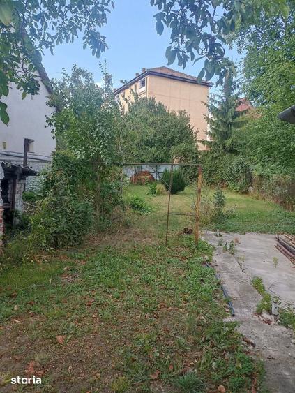 Casă cu 2 camere cu Teren 625 Mp în Central