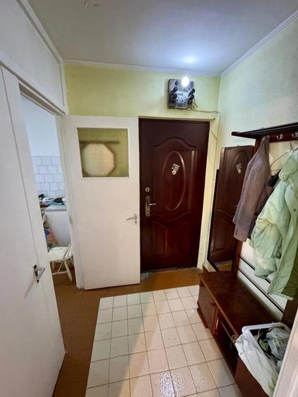 Apartament cu 2 camere semidecomandat în Podu Roș