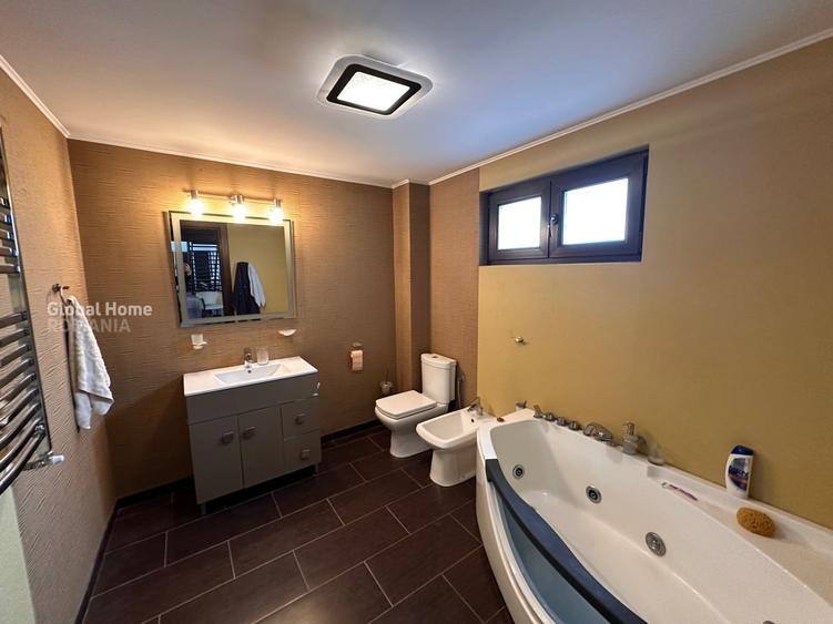 Casă individuală cu 10 camere cu Canalizare în Eminescu