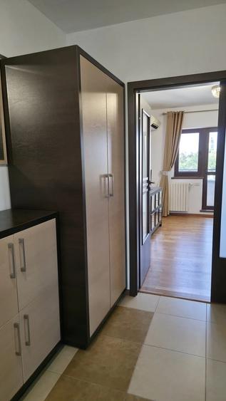 Apartament cu 2 camere decomandat în Podul de Fier
