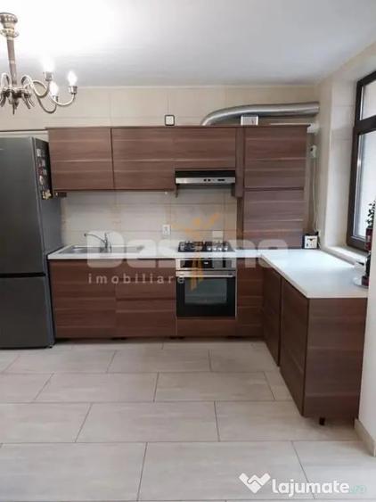 Casă cu 5 camere cu Teren 80 Mp în Giulești