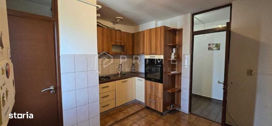 Apartament cu 3 camere decomandat în Tudor