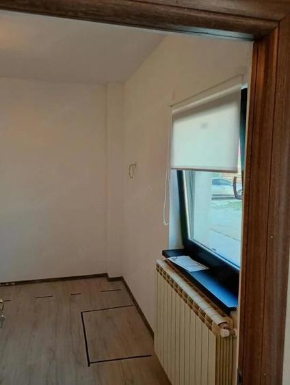 Apartament cu 3 camere decomandat în Aluniș
