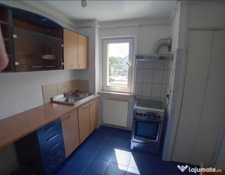 Apartament cu 2 camere decomandat în Astra