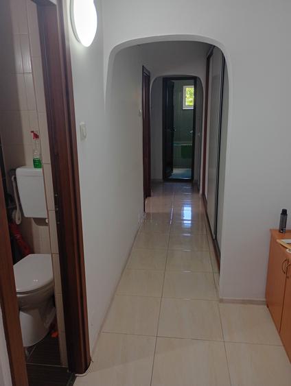 Apartament cu 3 camere decomandat în Inel II