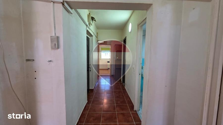 Apartament cu 4 camere în Vitrometan