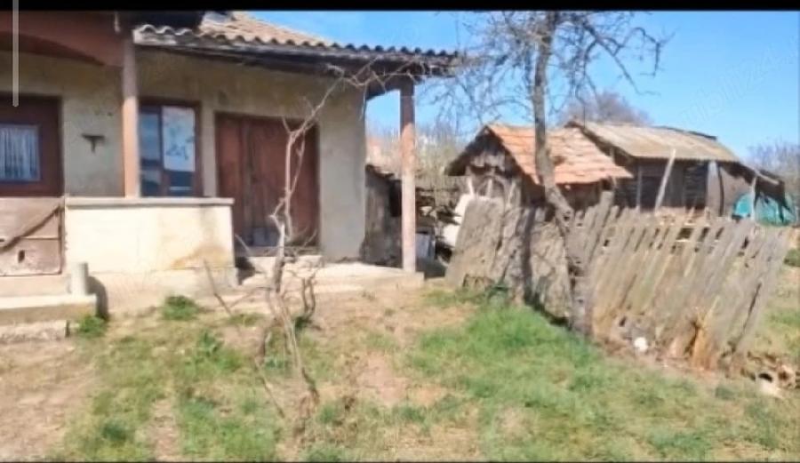 Casă cu Teren 1200 Mp în Vieru