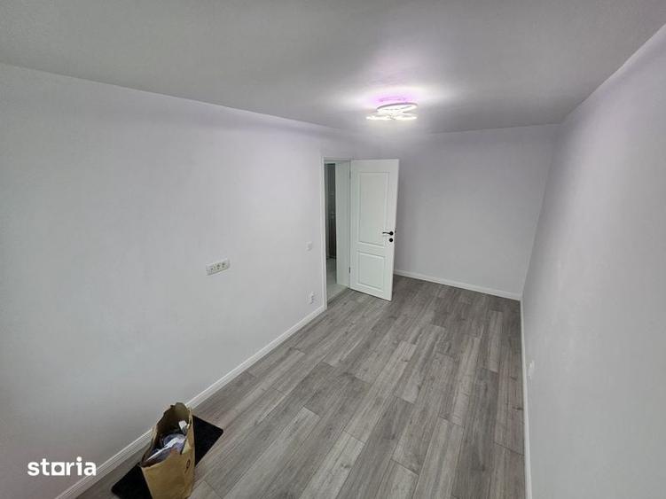 Apartament cu 3 camere semidecomandat în Cina