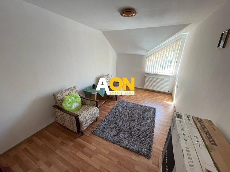 Casă individuală cu 6 camere cu Canalizare în Cetate