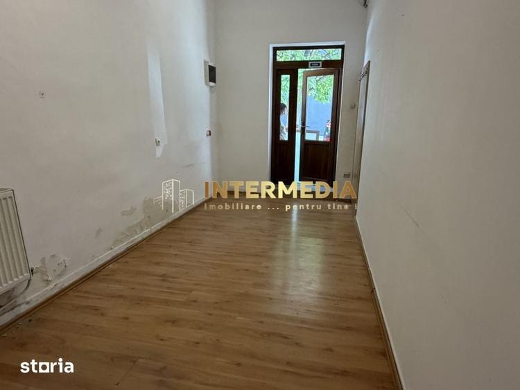 Spațiu comercial, de 18 mp, în Ultracentral