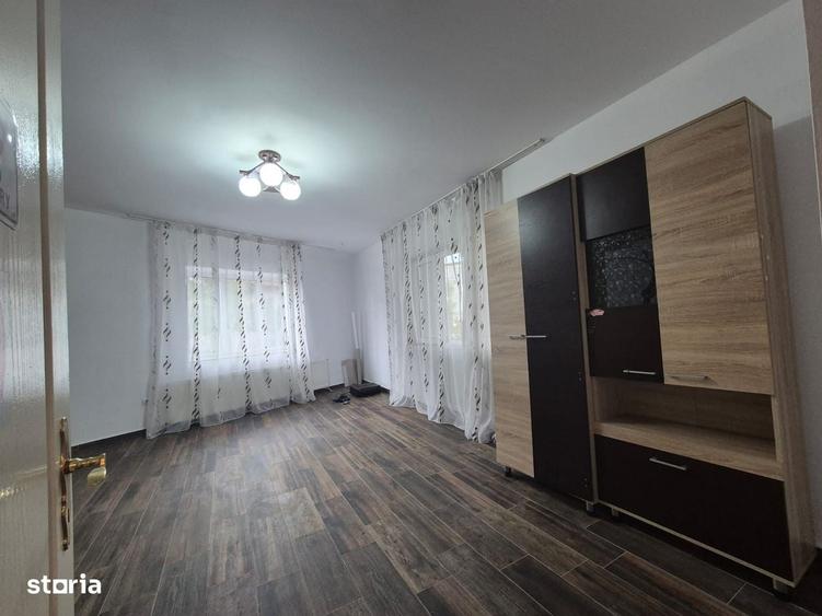 Casă cu 3 camere în Central