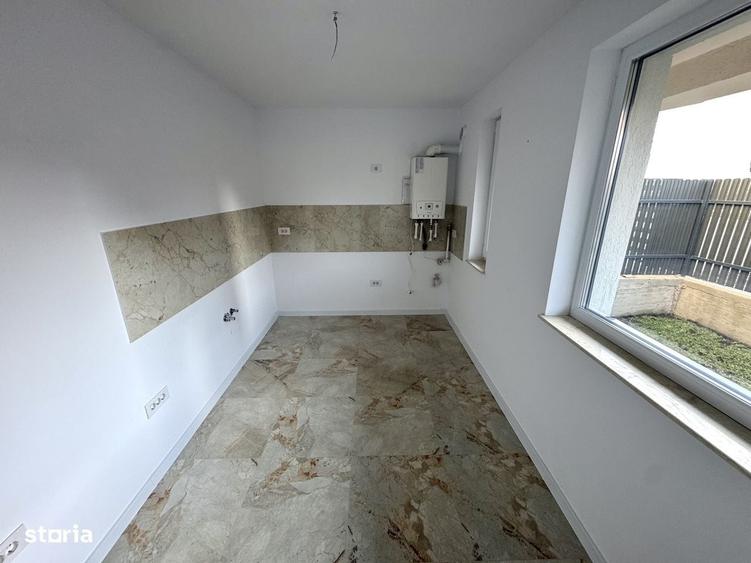 Casă cu 4 camere în Valea Lupului