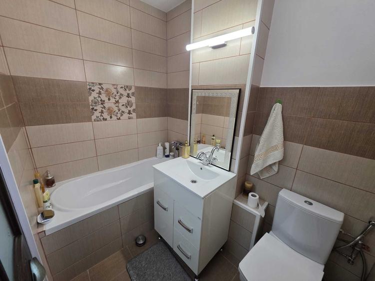 Apartament cu 2 camere decomandat în George Enescu