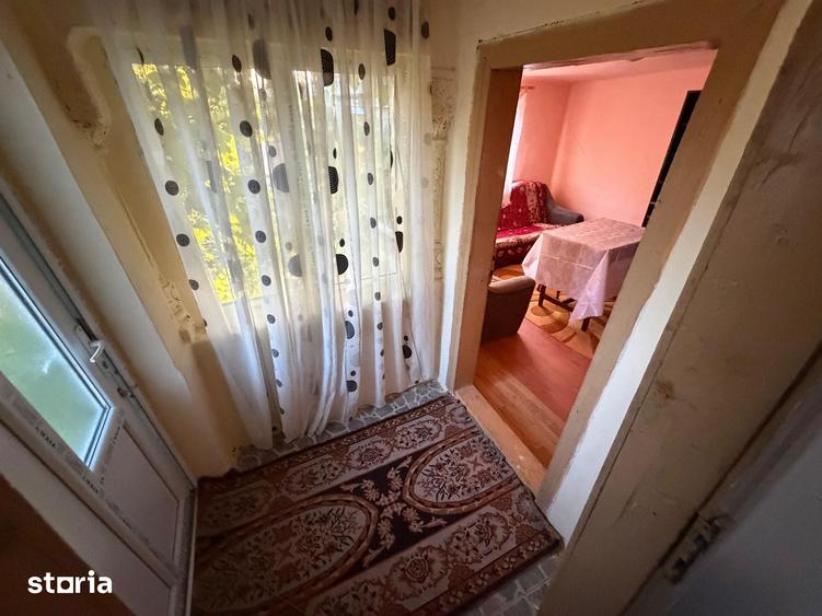 Casă cu 4 camere cu Teren 592 Mp în Tătărani