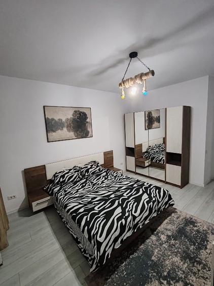 Apartament cu 2 camere decomandat, mobilat în Apărătorii Patriei