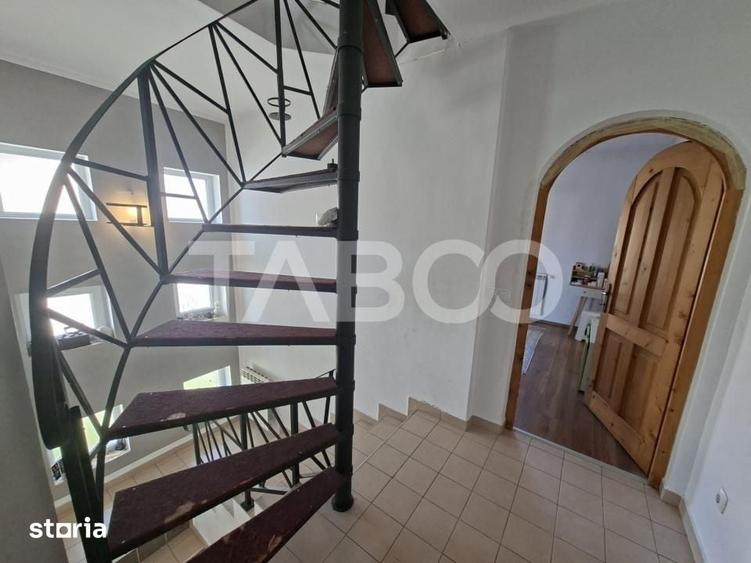 Casa individuala de vanzare - Sura Mica- 4 camere si 490 mp teren - 18