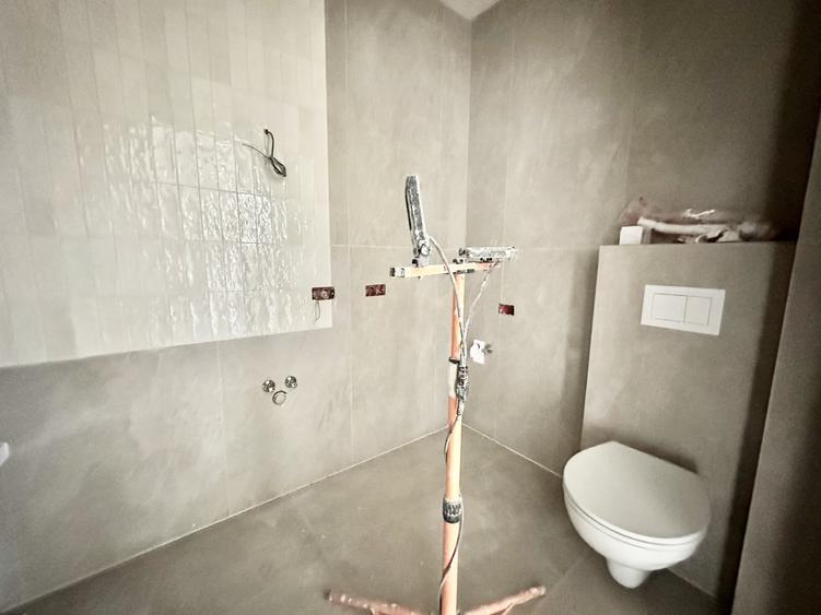 Apartament cu 3 camere decomandat în Giroc
