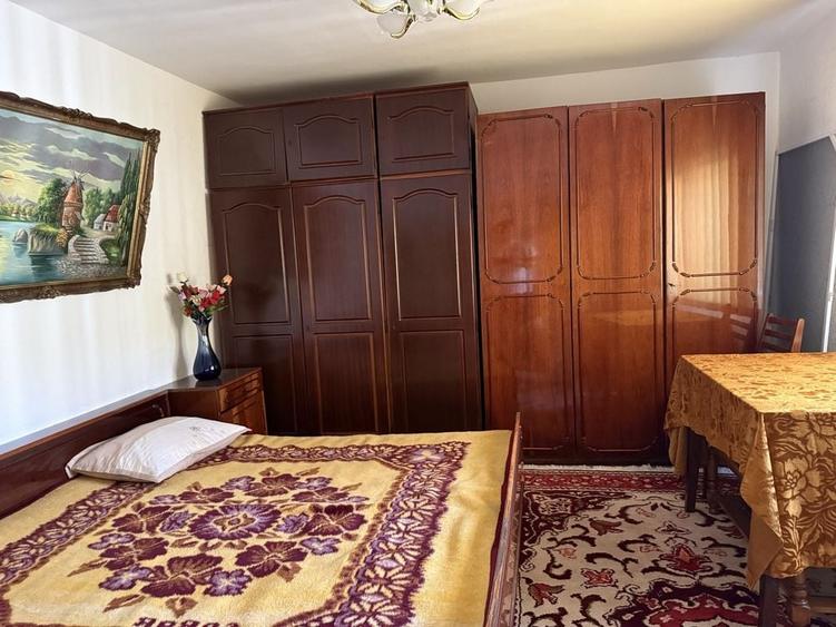 Casă cu 4 camere în Exterior Vest