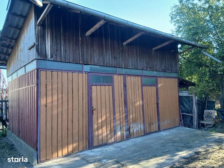Casă cu 4 camere cu Teren 2275 Mp în Văcărești