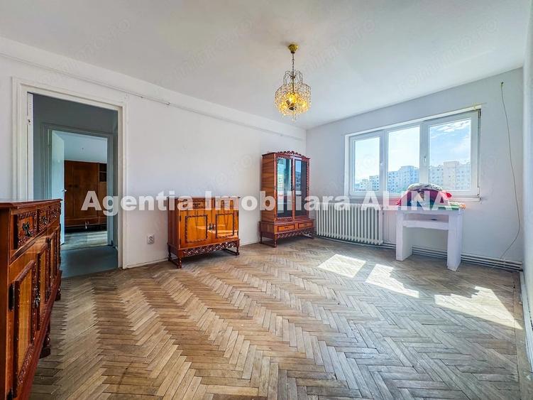 Apartament cu 2 camere semidecomandat în Piața Centrală