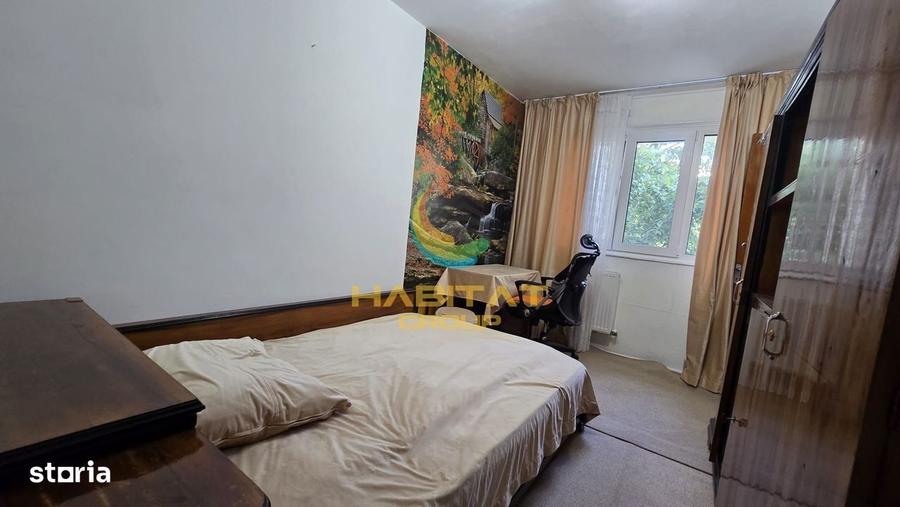 Apartament cu 3 camere semidecomandat în Tineretului