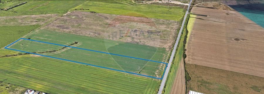 Teren agricol intravilan de 50513 mp, în Exterior Nord
