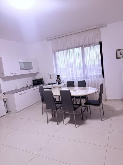 Apartament cu 2 camere decomandat în Faleza Nord