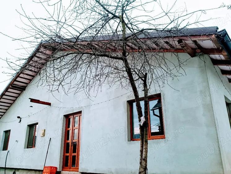 Casă cu 2 camere cu Teren 903 Mp în Mărtinești