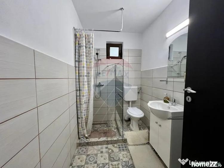 Casă cu 8 camere cu Teren 575 Mp în Porumbacu de Sus